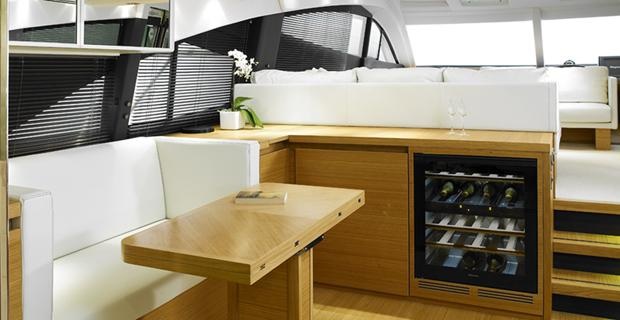 Sealine T60 Aura