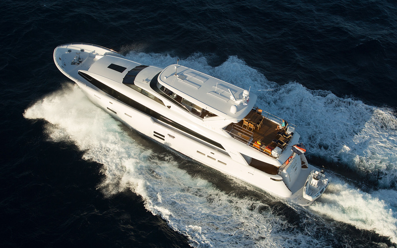 Hatteras 100 Raised Pilothouse