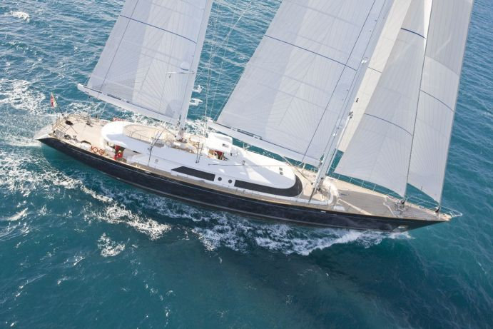 Perini Navi Piropo