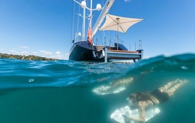 Royal Huisman Twizzle