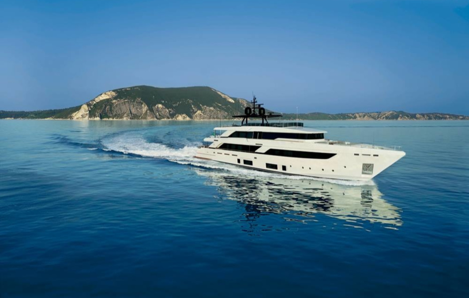 Custom Line Shuttle 42