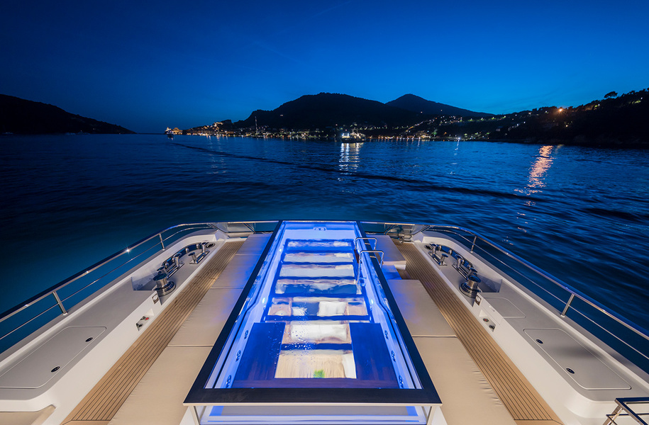 Swimming pool on Lady Lena