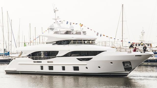 Dolphin 95 Uriamir