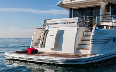 Azimut Magellano 76