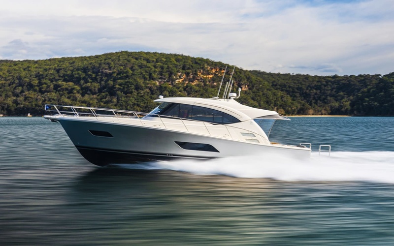 Riviera 545 SUV
