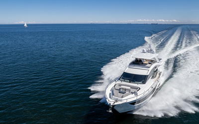 Galeon 800 Fly
