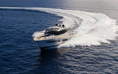 Riviera 645 SUV
