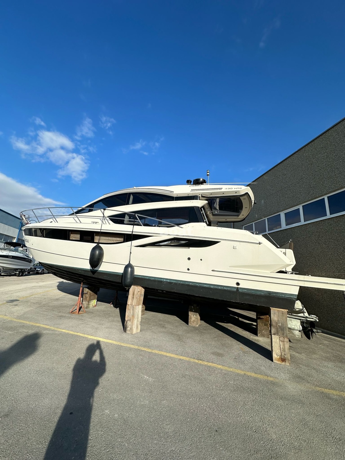 Galeon 430 HTC (2013)