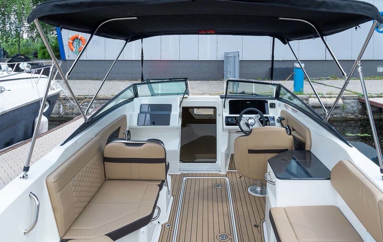 Sea Ray Sun Sport 230 (2023)