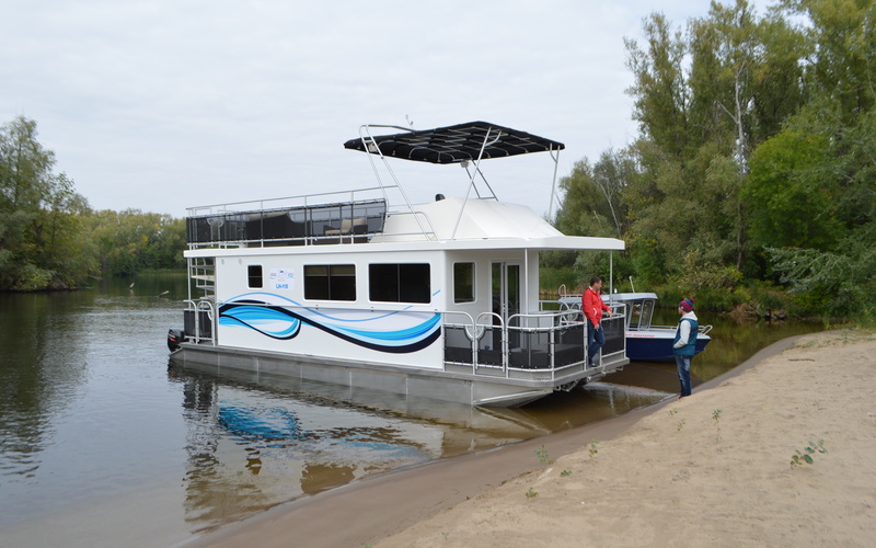 Lodka Haus LH 115
