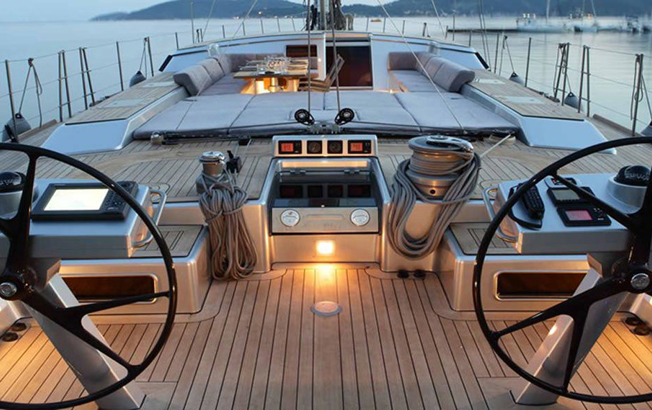 Perini Navi Black Lion