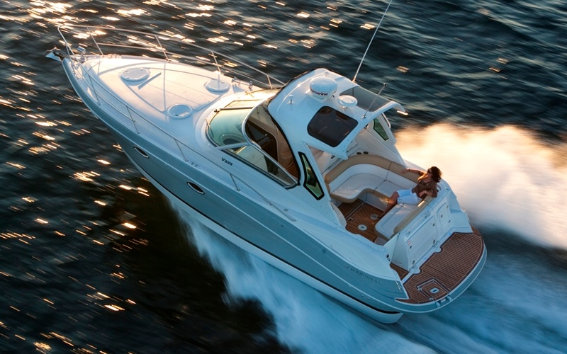 Four Winns V335