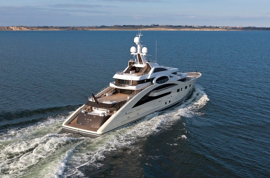 Lurssen Ace