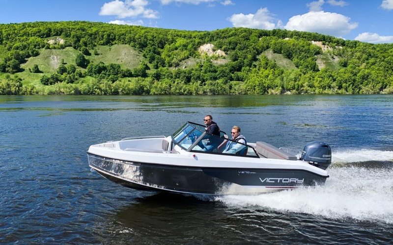 Victory 570 Open