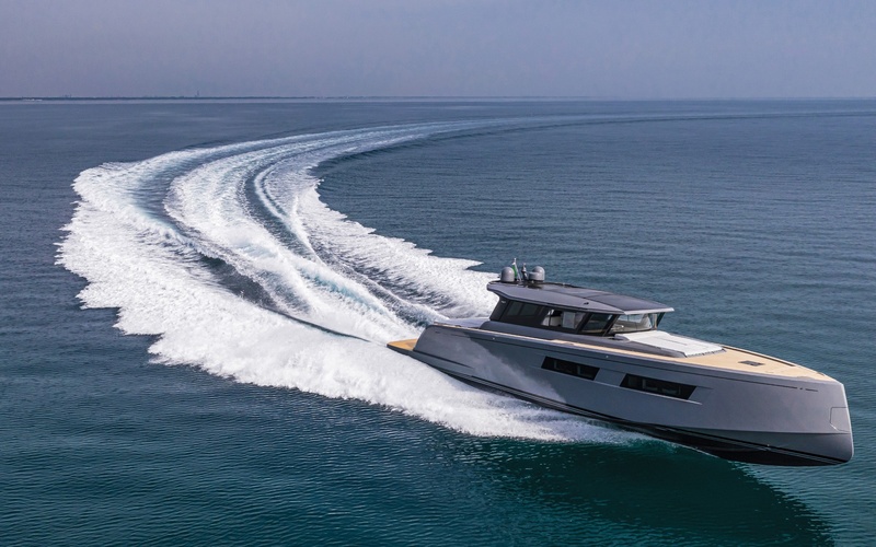 Pardo GT52
