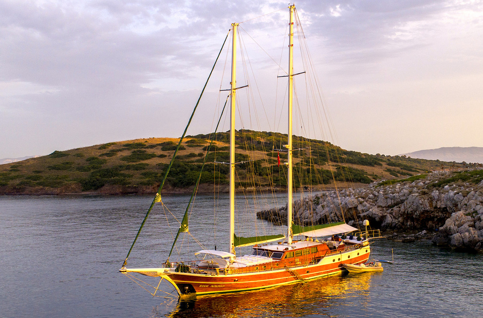 Valena Yachts Ecce Navigo