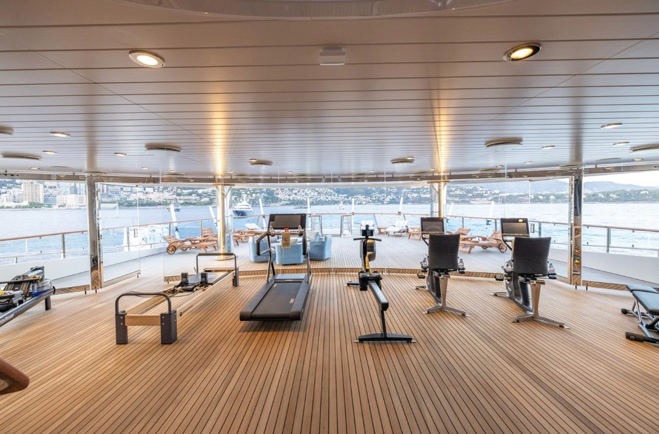 Lurssen Carinthia VII