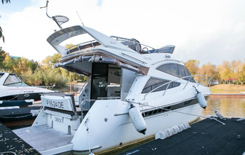 Galeon 340 Fly (2013)