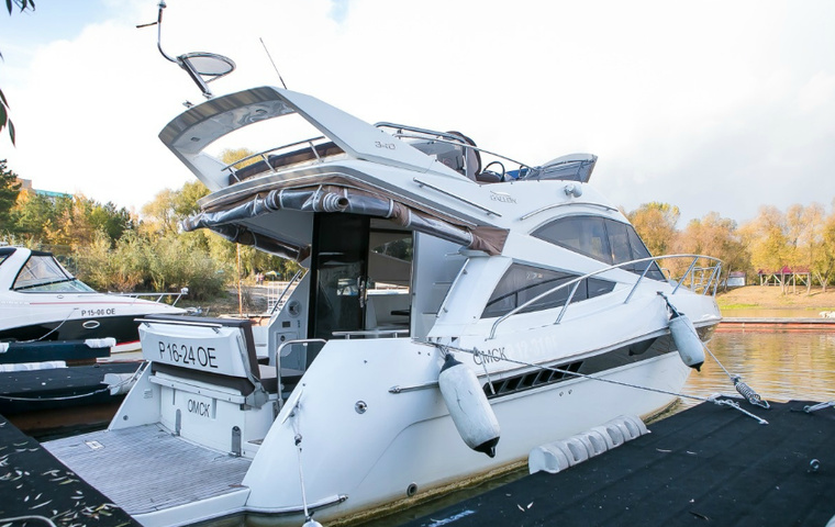 Galeon 340 Fly (2013)