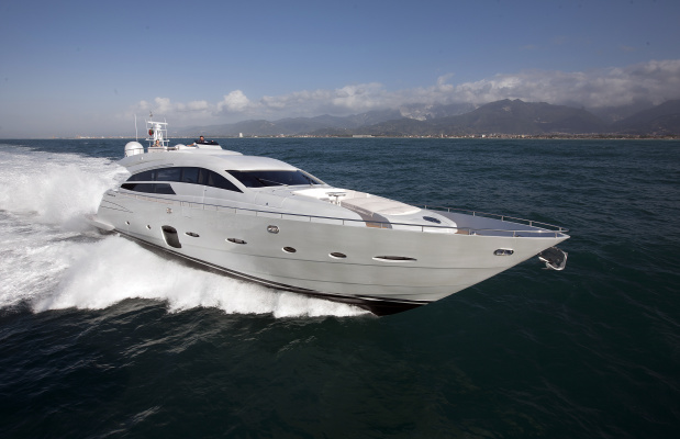 Pershing 92