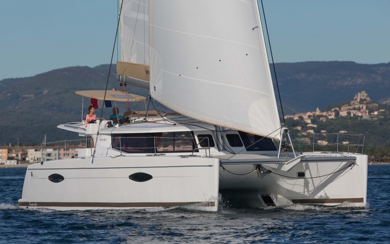 Fountaine Pajot 44 Helia