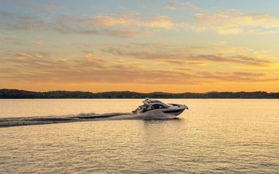 Sea Ray Sundancer 370