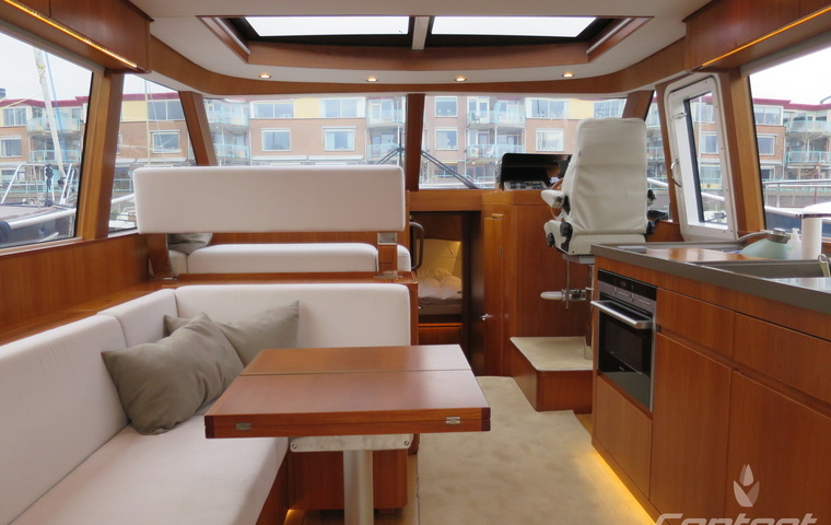 Contest 52MC Flybridge (2013)