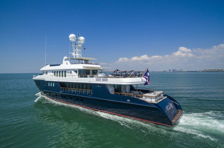 Turquoise Yachts  Dede