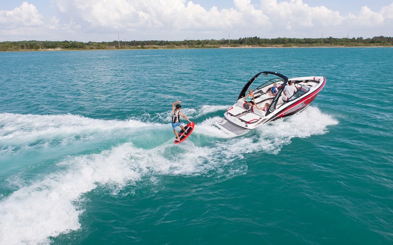 Regal 2300 RX Surf
