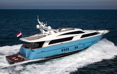 Van der Valk Helga