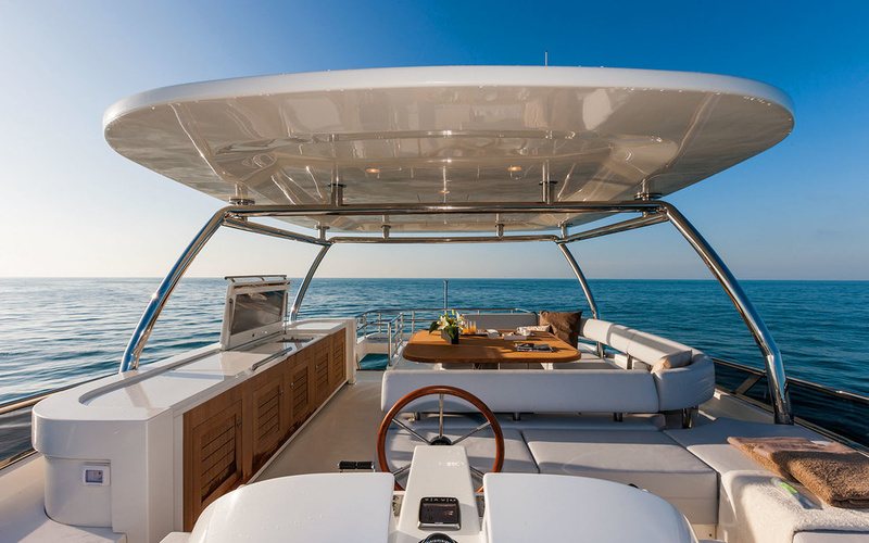 Azimut Magellano 76