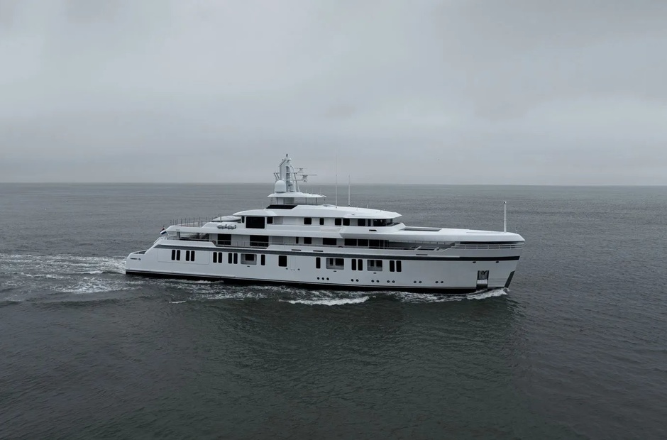 Feadship Capri