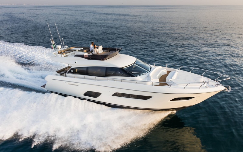 Ferretti 550