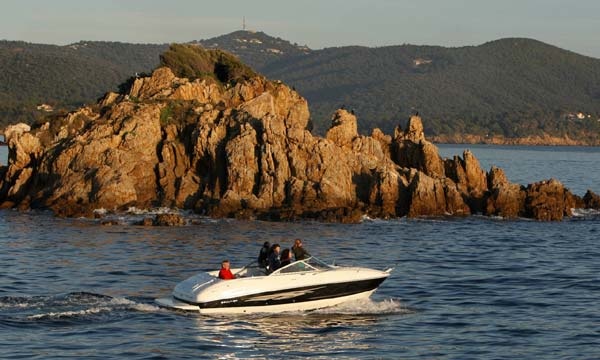 Bayliner 702 Cuddy