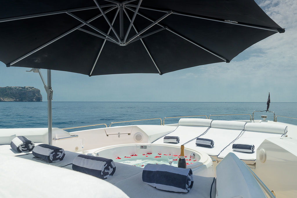 There's a Jacuzzi on the main deck bow, surrounded by sun loungers. You can hide from the rays by opening the beach umbrella on the barbell.