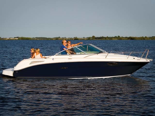 Sea Ray 235 Weekender