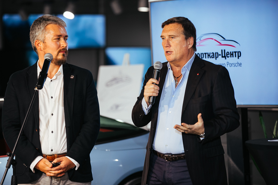 Nikita Gorchakov, ItBoat Boutique (left) and Maurizio Magri, Commercial Director of Dynamiq.
