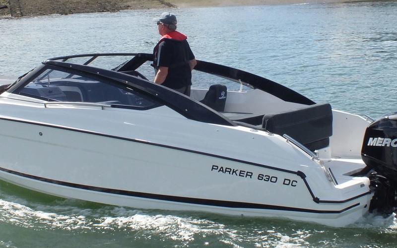 Parker 630 Day Cruiser