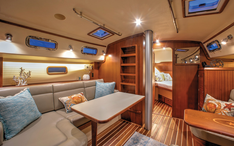 Island Packet Yachts IP 349