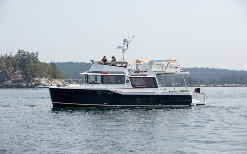 Ranger Tugs  R-43 CB