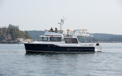 Ranger Tugs  R-43 CB