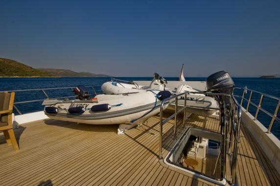 Outer Reef  860 DBMY