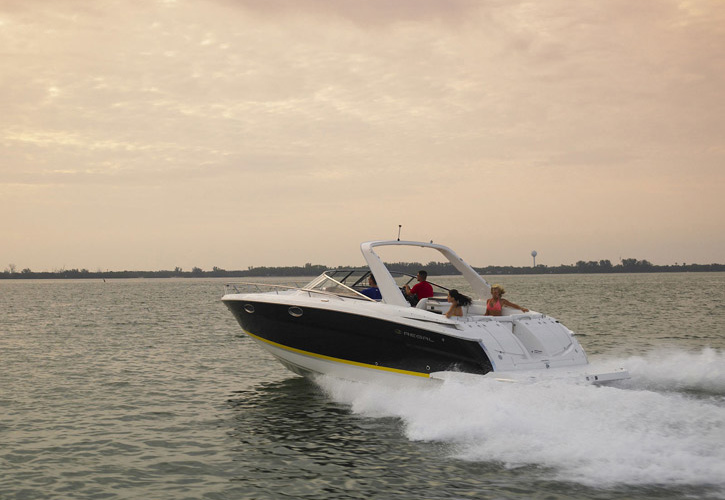Regal 3350 Cuddy