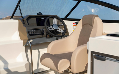 Bayliner VR6 Cuddy Outboard