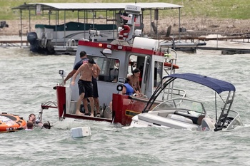Four boats sank during the parade for President Trump.