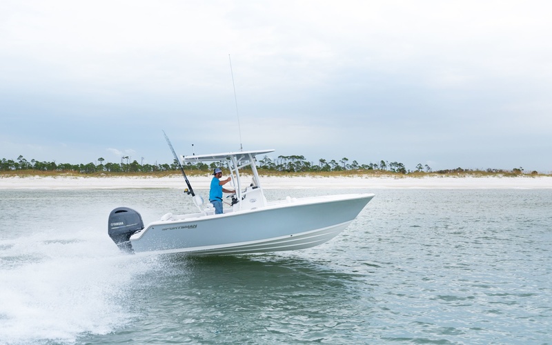 Sportsman Heritage 211 Center Console