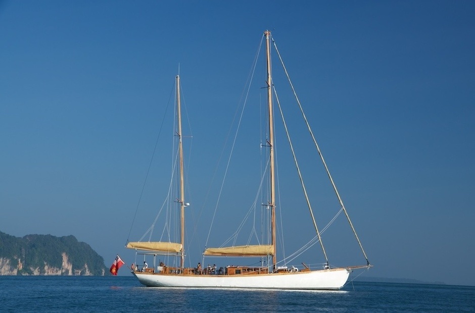 Custom Boats Aventure