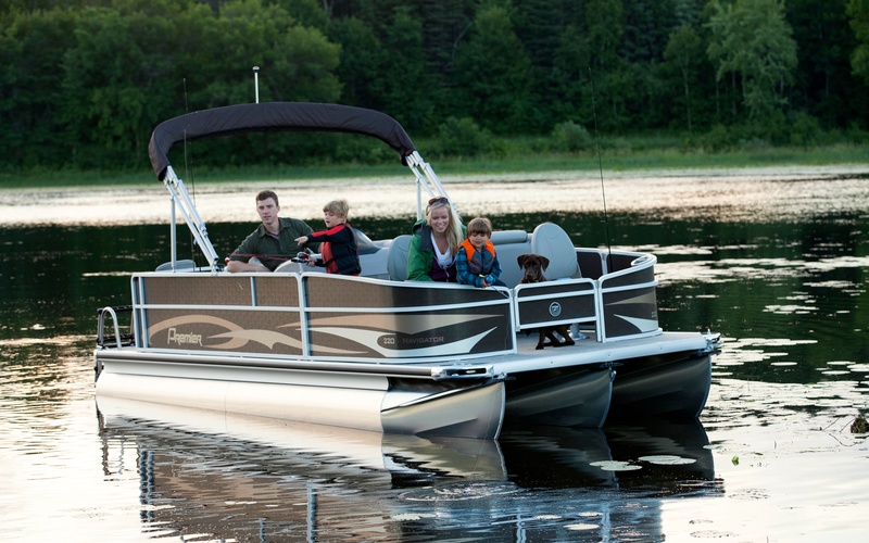 Premier Pontoons Navigator 220