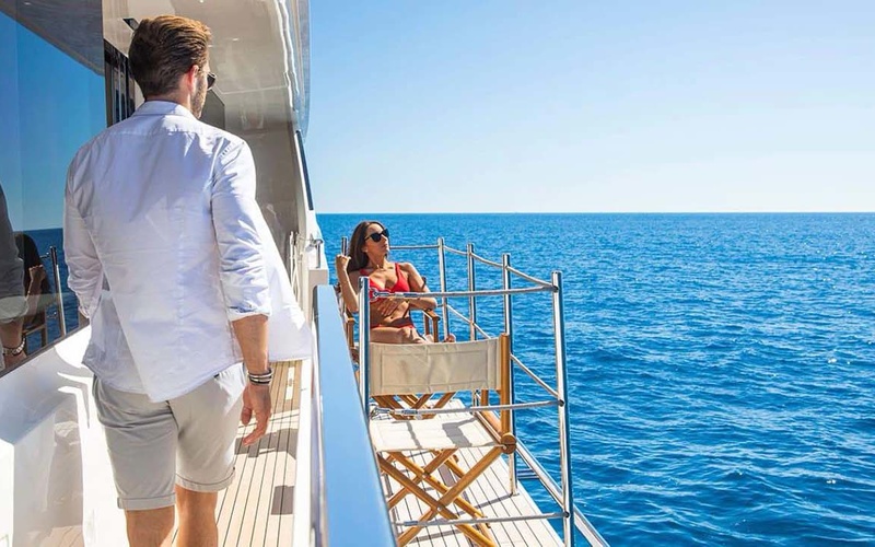 Novurania Catamaran 18