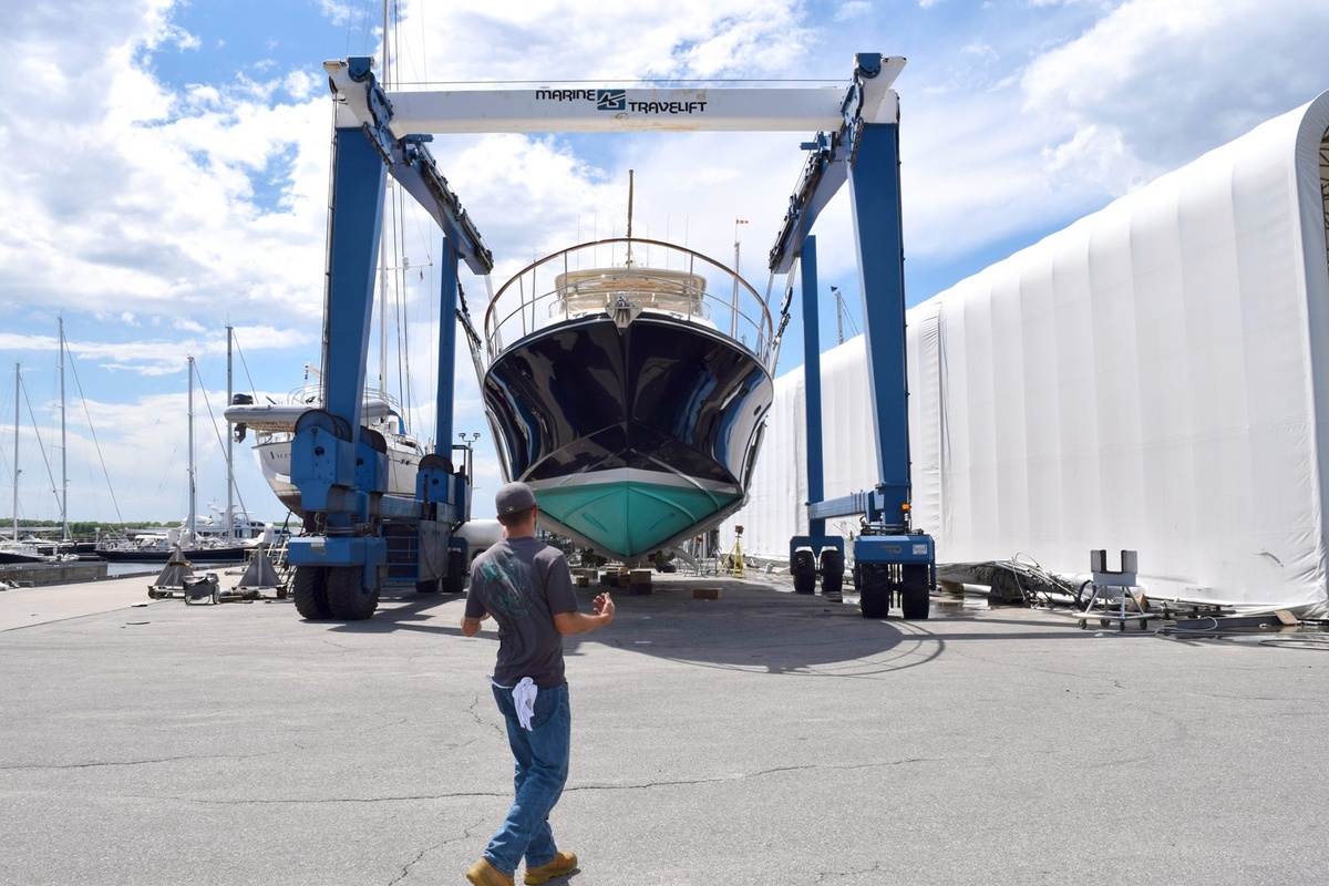Hunt Yachts